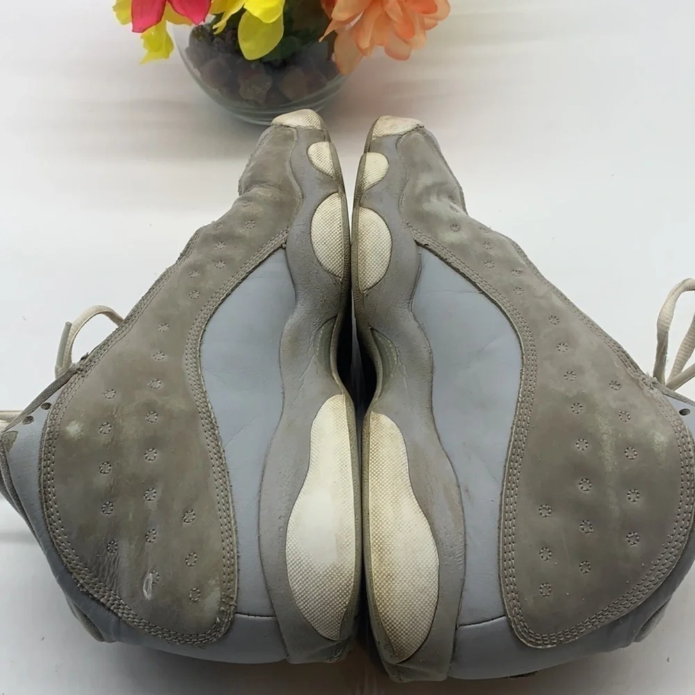 Nike Air Jordan 13 Wolf Gray 439358-018. NK0240